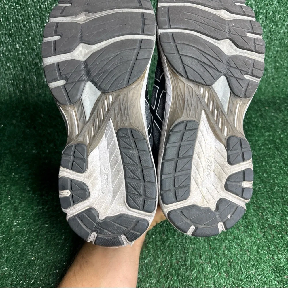 Asics women’s gray